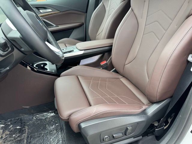 2025 BMW X1 xDrive28i w/ Panoramic Moonroof