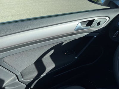 2016 Volkswagen e-Golf SE