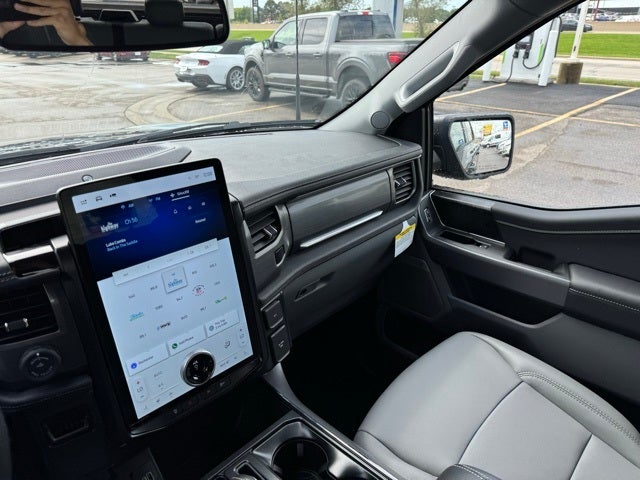 2025 Ford F-150 Lightning Flash w/ Heated Steering Wheel