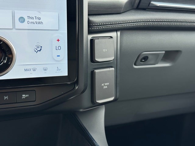 2025 Ford F-150 Lightning Flash w/ Heated Steering Wheel