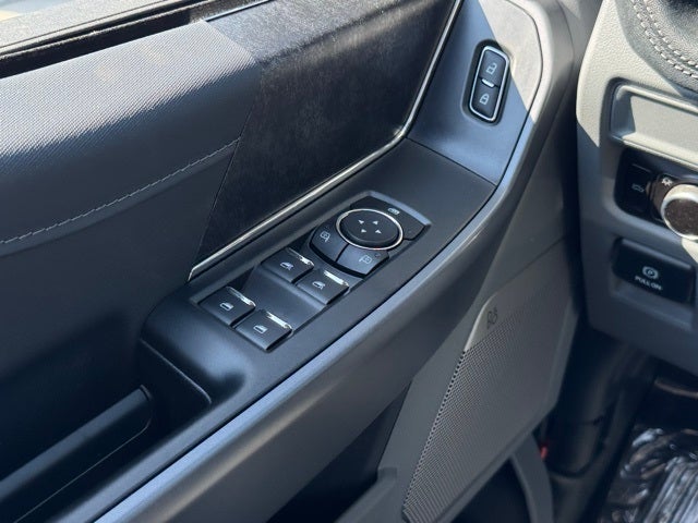 2025 Ford F-150 Lightning Flash w/ Heated Steering Wheel