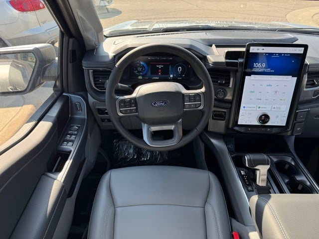 2025 Ford F-150 Lightning Flash w/ Heated Steering Wheel