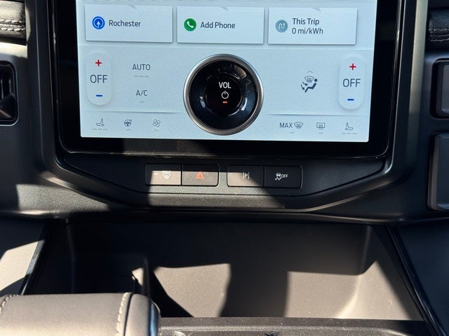 2025 Ford F-150 Lightning Flash w/ Heated Steering Wheel