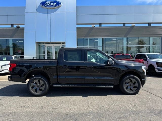 2025 Ford F-150 Lightning Flash w/ Extended Range Battery + Mobile Cord