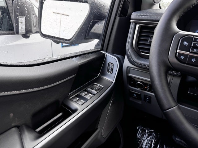 2025 Ford F-150 Lightning Flash w/ Extended Range Batt