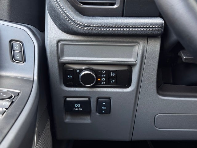 2025 Ford F-150 Lightning Flash w/ Extended Range Batt