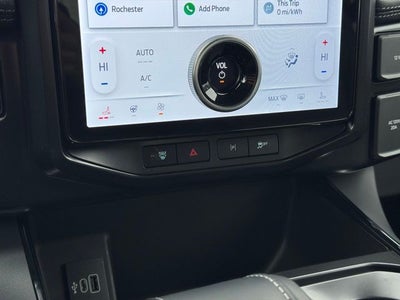 2025 Ford F-150 Lightning Flash w/9.6KW Pro Power Onboard + Max Tow