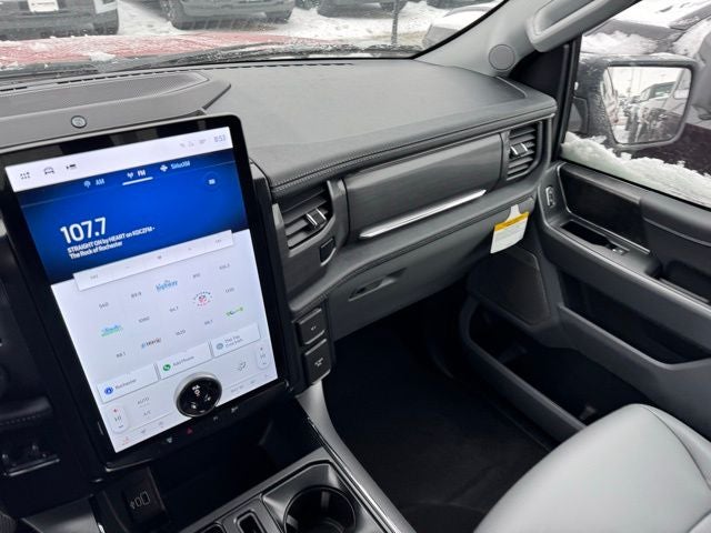 2025 Ford F-150 Lightning Flash w/9.6KW Pro Power Onboard + Max Tow