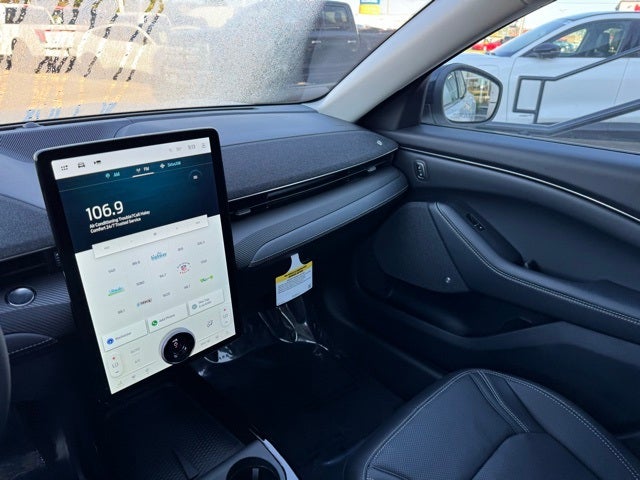 2025 Ford Mustang Mach-E Premium Extended Rang w/ Panoramic Glass Roof