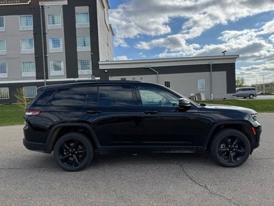 2022 Jeep Grand Cherokee L Altitude 4WD
