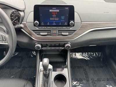 2024 Nissan Altima 2.5 SV FWD