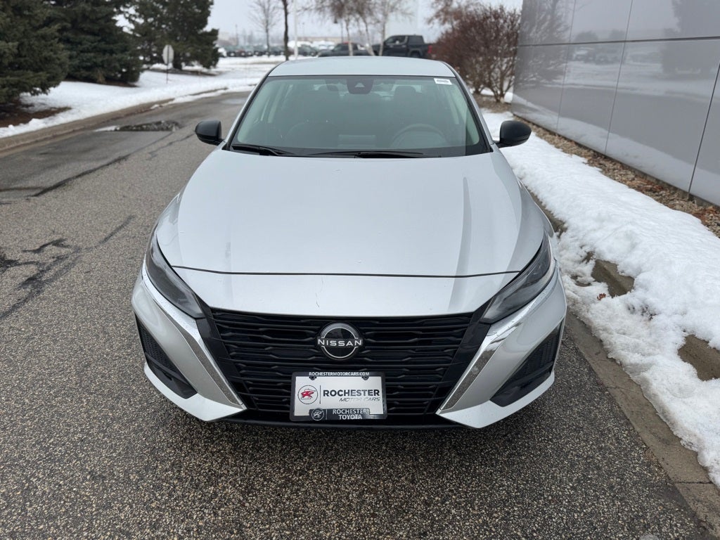 2024 Nissan Altima 2.5 SV FWD