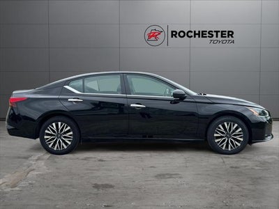 2024 Nissan Altima 2.5 SV FWD