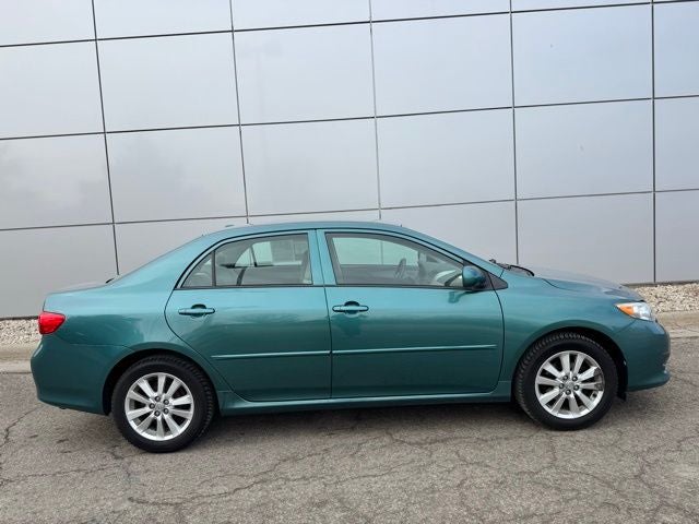 2009 Toyota Corolla LE FWD
