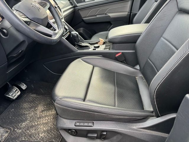 2022 Volkswagen Atlas Cross Sport 2.0T SEL R-Line AWD