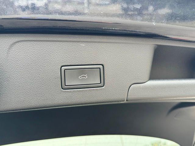 2022 Volkswagen Atlas Cross Sport 2.0T SEL R-Line AWD