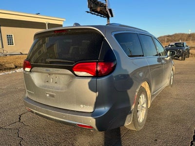 2018 Chrysler Pacifica Touring L FWD