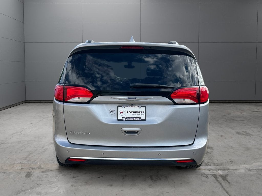 2019 Chrysler Pacifica Touring L FWD