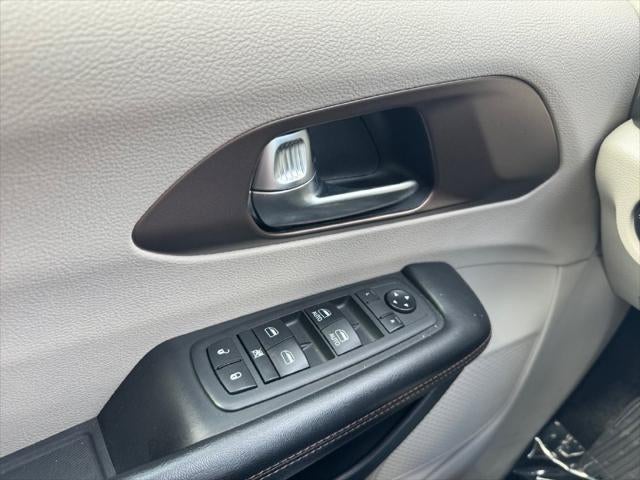 2019 Chrysler Pacifica Touring L FWD