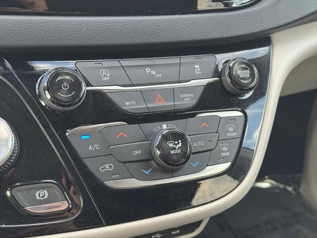 2019 Chrysler Pacifica Touring L FWD
