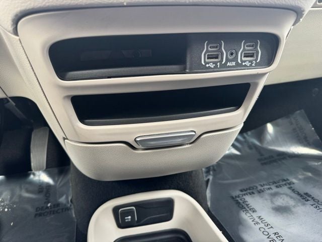 2024 Chrysler Pacifica Touring L FWD