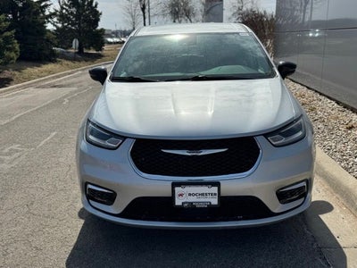 2024 Chrysler Pacifica Touring L FWD