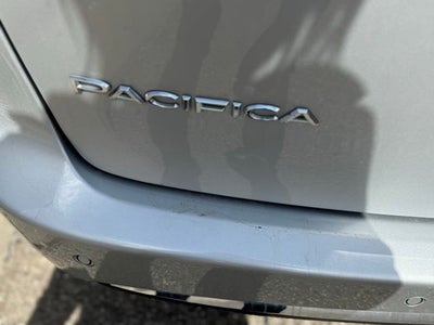 2024 Chrysler Pacifica Touring L FWD