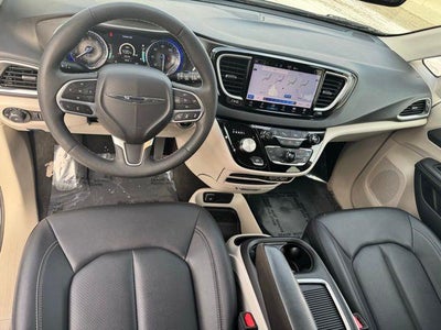 2024 Chrysler Pacifica Touring L FWD