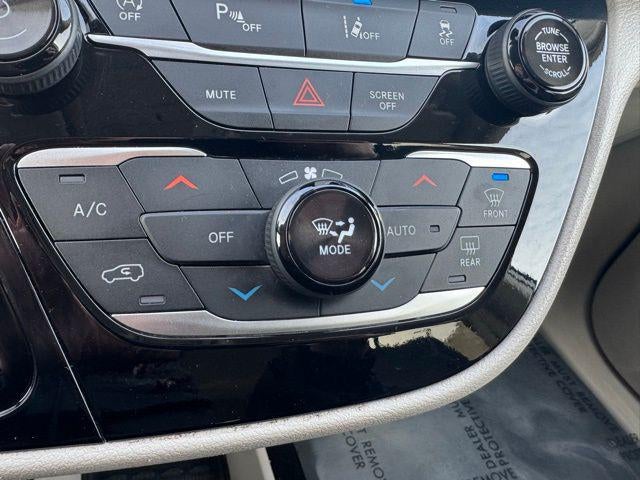 2024 Chrysler Pacifica Touring L FWD