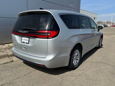 2024 Chrysler Pacifica Touring L FWD