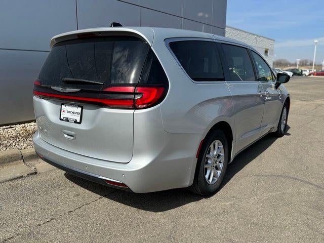 2024 Chrysler Pacifica Touring L FWD
