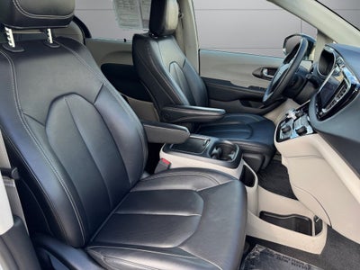 2024 Chrysler Pacifica Touring L FWD