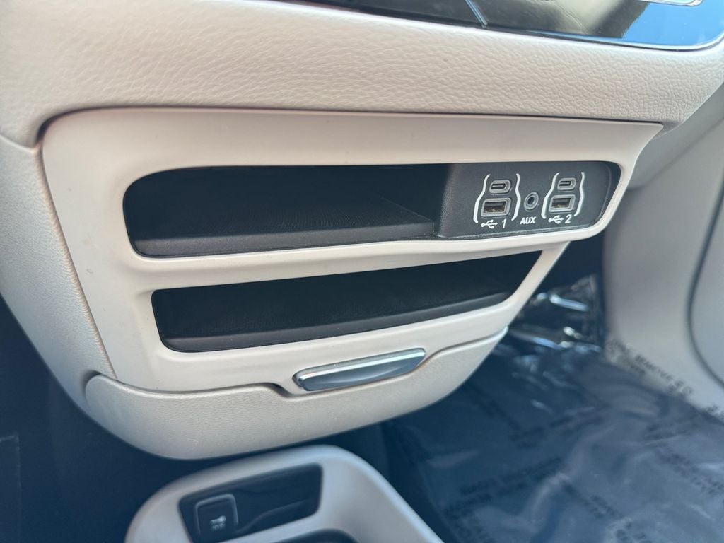 2024 Chrysler Pacifica Touring L FWD