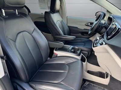 2024 Chrysler Pacifica Touring L FWD