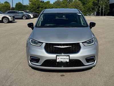 2024 Chrysler Pacifica Touring L FWD