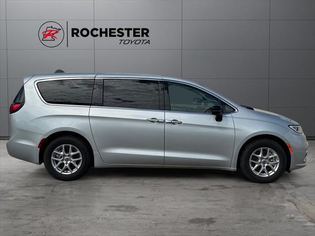 2024 Chrysler Pacifica Touring L FWD