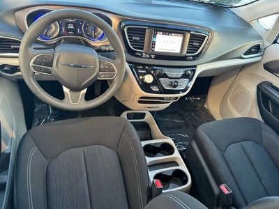 2024 Chrysler Voyager LX FWD