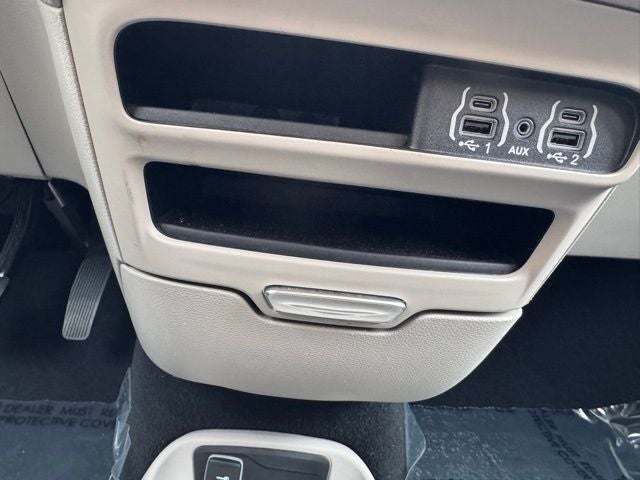 2024 Chrysler Voyager LX FWD