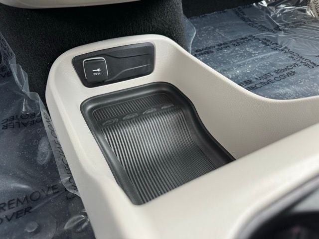 2024 Chrysler Voyager LX FWD