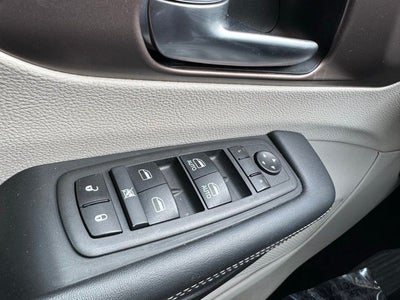 2024 Chrysler Voyager LX FWD