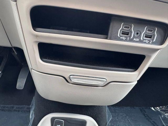 2024 Chrysler Voyager LX FWD