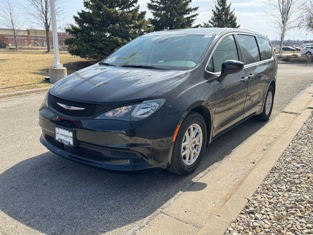 2024 Chrysler Voyager LX FWD
