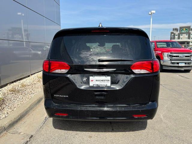 2024 Chrysler Voyager LX FWD