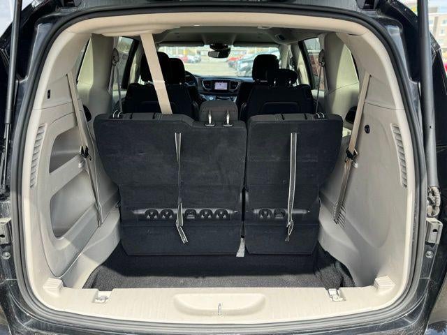 2024 Chrysler Voyager LX FWD