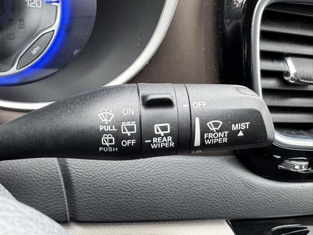 2023 Chrysler Voyager LX FWD