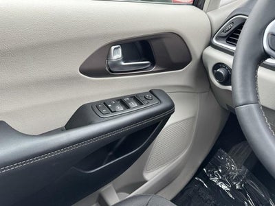 2023 Chrysler Voyager LX FWD