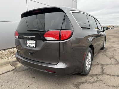 2023 Chrysler Voyager LX FWD