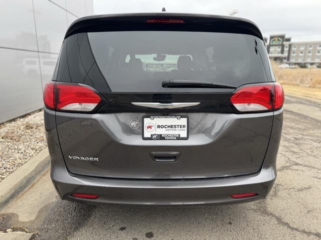2023 Chrysler Voyager LX FWD