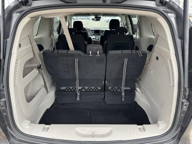 2023 Chrysler Voyager LX FWD