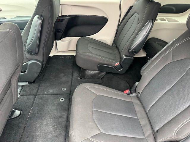 2023 Chrysler Voyager LX FWD